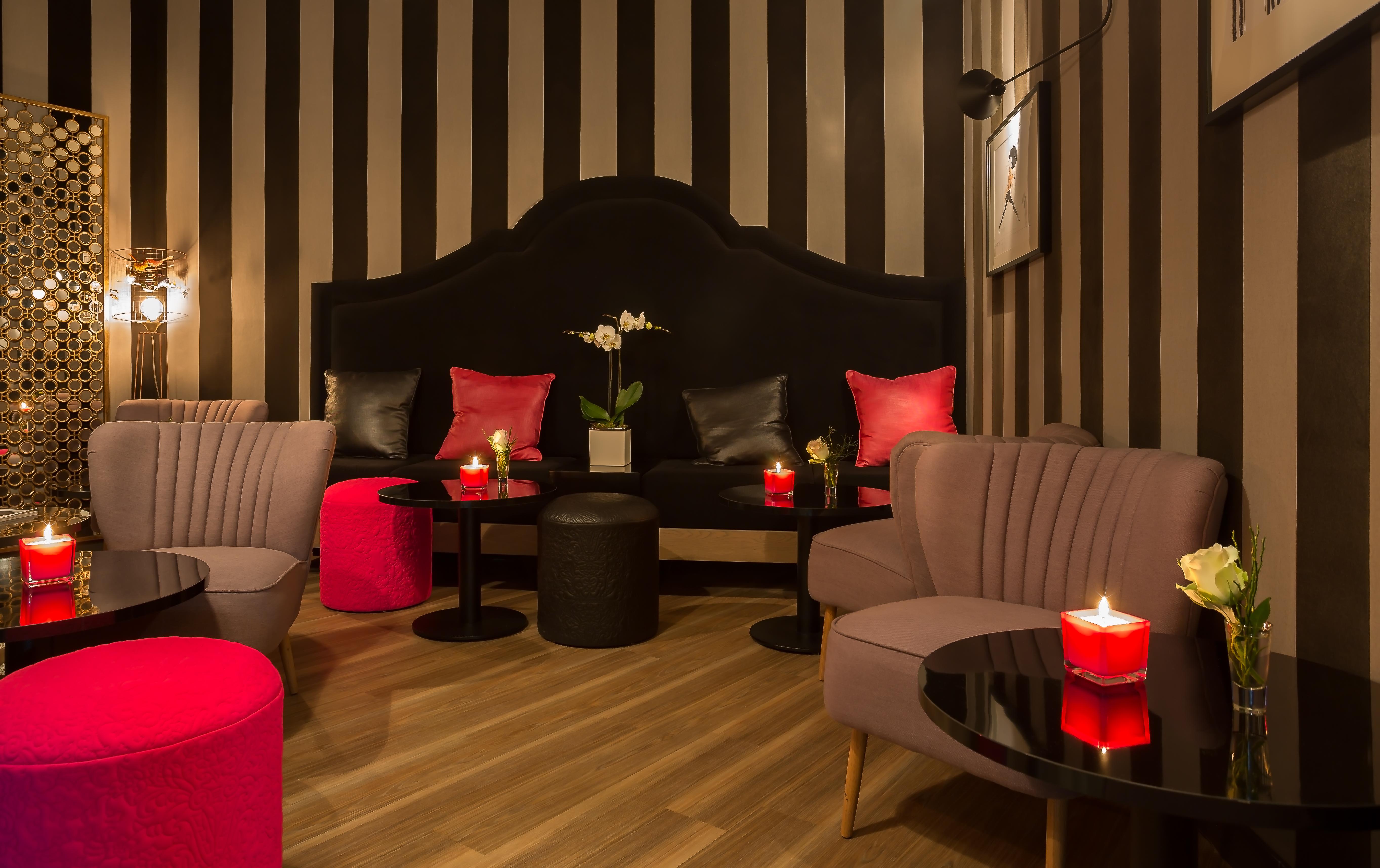 Hotel La Parizienne Екстер'єр фото