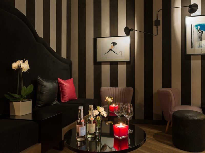 Hotel La Parizienne Екстер'єр фото